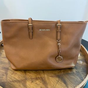 Michael Kors Jet Set Travel Tote